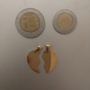 Corazón (2 mitades) ACERO INOXIDABLE color dorado, con grabado personalizado. Para tu amor y para ti.